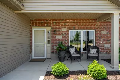 193 Santa Elena Drive, Wentzville, MO 63385 - Photo 2
