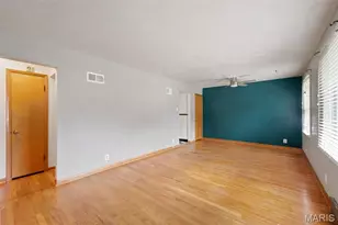 10408 Dandridge Dr, Saint Louis, MO 63123 - Photo 8