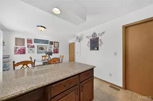 12 New Hope Ct, Florissant, MO 63033 - Photo 10
