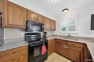 12 New Hope Ct, Florissant, MO 63033 - Photo 8