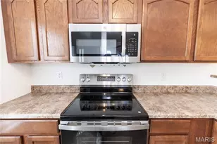 9740 Bexley Station Dr, Affton, MO 63123 - Photo 18