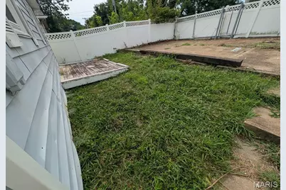 2226 Sullivan Avenue, Saint Louis, MO 63107 - Photo 24