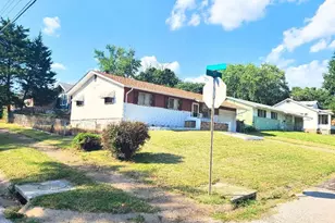 8601 Octavia Ave, Jennings, MO 63136 - Photo 2