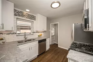 4383 Holly Hills Blvd, Saint Louis, MO 63116 - Photo 10