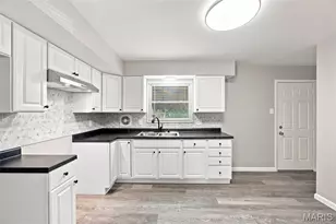 5549 Sapphire Ave, Saint Louis, MO 63136 - Photo 18