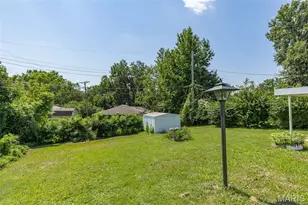9108 Brownridge Dr, Saint Louis, MO 63114 - Photo 22