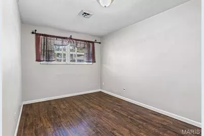 9108 Brownridge Drive, Saint Louis, MO 63114 - Photo 14
