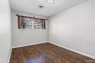 9108 Brownridge Dr, Saint Louis, MO 63114 - Photo 14