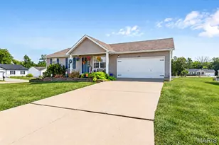 214 Naomi Dr, Truesdale, MO 63380 - Photo 2