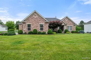 12532 Grandview Forest Dr, Sunset Hills, MO 63127 - Photo 1