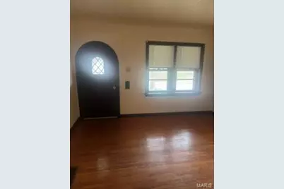 5011 Pernod Avenue, Saint Louis, MO 63139 - Photo 2