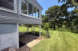 5277 Suntrail Dr, Black Jack, MO 63033 - Photo 16