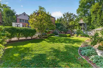 44 Broadview Drive, Saint Louis, MO 63105 - Photo 32