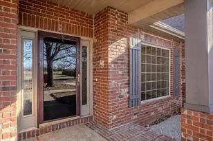 2804 Boardwalk Dr, Lebanon, MO 65536 - Photo 2