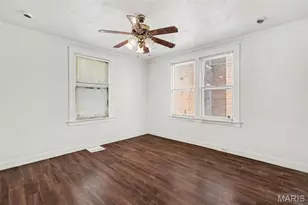 2038 McLaran Ave, Saint Louis, MO 63136 - Photo 8