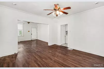 2038 McLaran Avenue, Saint Louis, MO 63136 - Photo 6