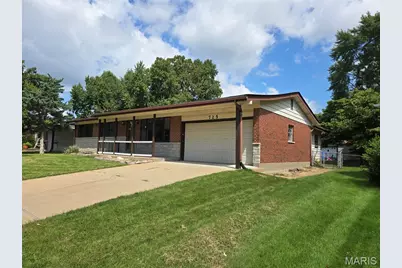 725 Mary Jo Lane, Hazelwood, MO 63042 - Photo 2