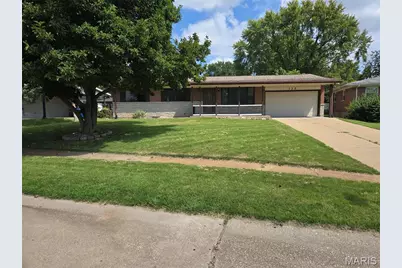 725 Mary Jo Lane, Hazelwood, MO 63042 - Photo 1