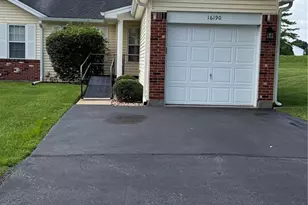 16190 Rose Wreath Ln, Florissant, MO 63034 - Photo 2