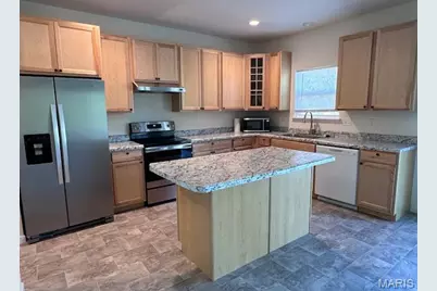 4283 Lions Chase Drive, Saint Louis, MO 63125 - Photo 6