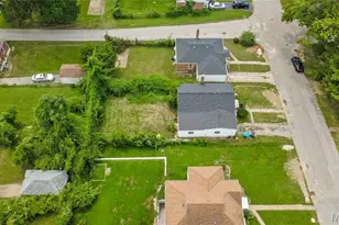 4702 Fletcher St, Saint Louis, MO 63121 - Photo 4