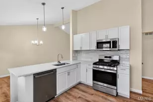 141 Meadowlark Dr, Saint Louis, MO 63146 - Photo 18