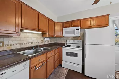 10065 N Bunker Hill Drive #B, Saint Louis, MO 63123 - Photo 10