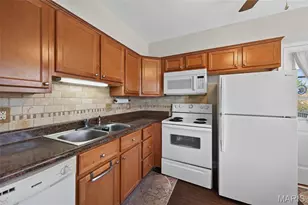 10065 N Bunker Hill Dr, Saint Louis, MO 63123 - Photo 10