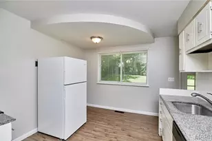 145 Clearview Dr, Florissant, MO 63033 - Photo 10