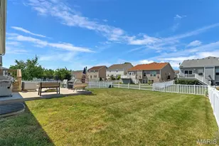 2046 Preston Woods Pkwy, Lake Saint Louis, MO 63367 - Photo 36