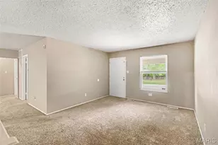 6720 Foxbend Ct, Florissant, MO 63033 - Photo 4