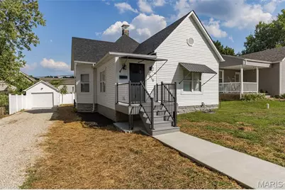 1015 S 2nd Street, De Soto, MO 63020 - Photo 2