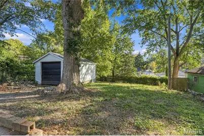 216 S Hartnett Avenue, Ferguson, MO 63135 - Photo 36