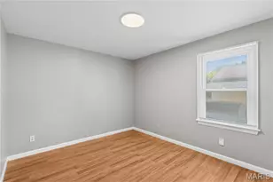 8 Wescott Dr, Florissant, MO 63031 - Photo 12