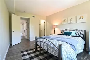 2745 Westphalia Ct, Oakville, MO 63129 - Photo 12