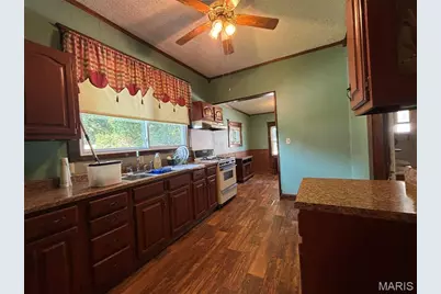 325 South Shelby Street, Shelbina, MO 63468 - Photo 12