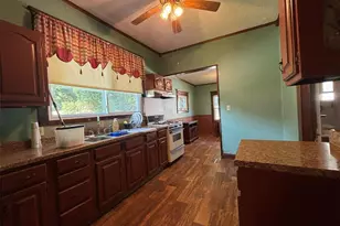 325 South Shelby St, Shelbina, MO 63468 - Photo 12