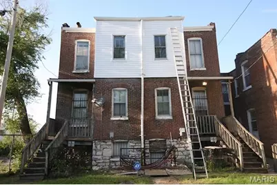 4744 Kensington Place, Saint Louis, MO 63108 - Photo 2