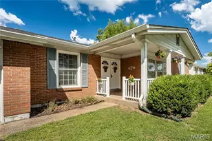 9363 Hazelridge Dr, Sunset Hills, MO 63126 - Photo 4