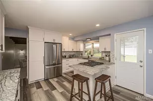 9363 Hazelridge Dr, Sunset Hills, MO 63126 - Photo 18