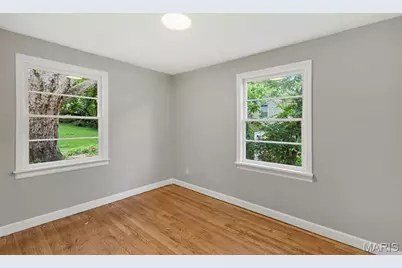 21 S Dellwood Avenue, Saint Louis, MO 63135 - Photo 12