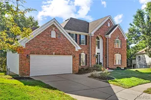 1015 Nooning Tree Dr, Chesterfield, MO 63017 - Photo 2