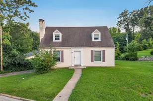 6710 Kenwood Dr, Saint Louis, MO 63121 - Photo 1