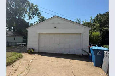 9930 Iveland Drive, Overland, MO 63114 - Photo 18