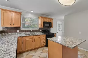 11533 Sherrington Dr, Saint Louis, MO 63138 - Photo 8