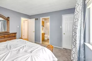 5661 Chalet Hill Dr, Saint Louis, MO 63129 - Photo 18