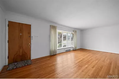 10609 Knollshire Drive, Affton, MO 63123 - Photo 6