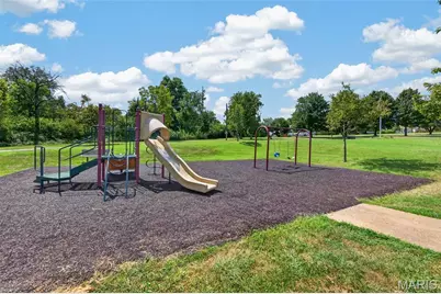 10427 Tiffany Village Court, Saint Louis, MO 63123 - Photo 32