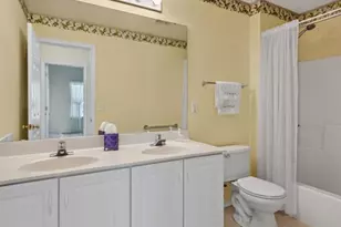 10427 Tiffany Village Ct, Saint Louis, MO 63123 - Photo 8