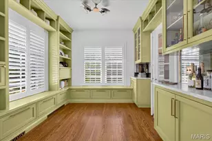 6 Berkshire Dr, Saint Louis, MO 63117 - Photo 18